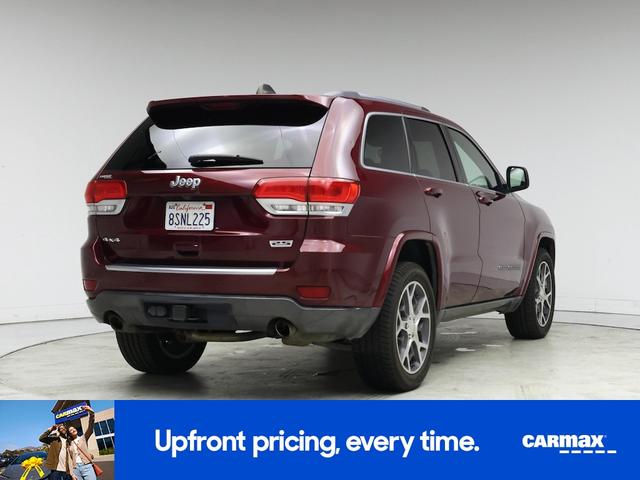 Photo of 2018 Red Jeep Grand Cherokee