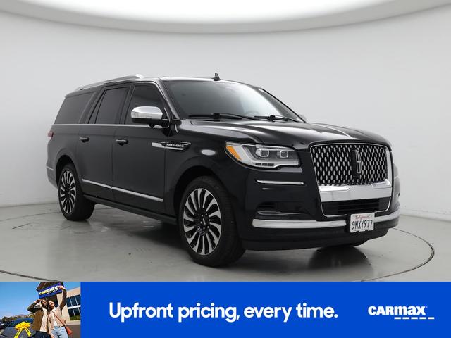 Photo of 2023 Black Lincoln Navigator L