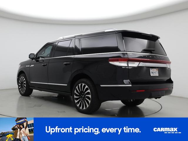 Photo of 2023 Black Lincoln Navigator L