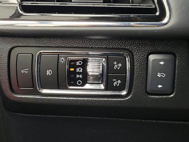 Photo of 2023 Black Lincoln Navigator L