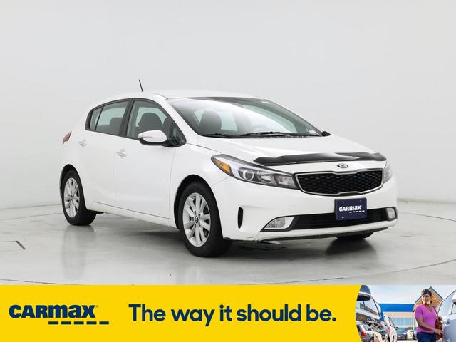 2017 Kia Forte5