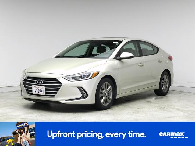 Photo of 2017 Gold Hyundai ELANTRA