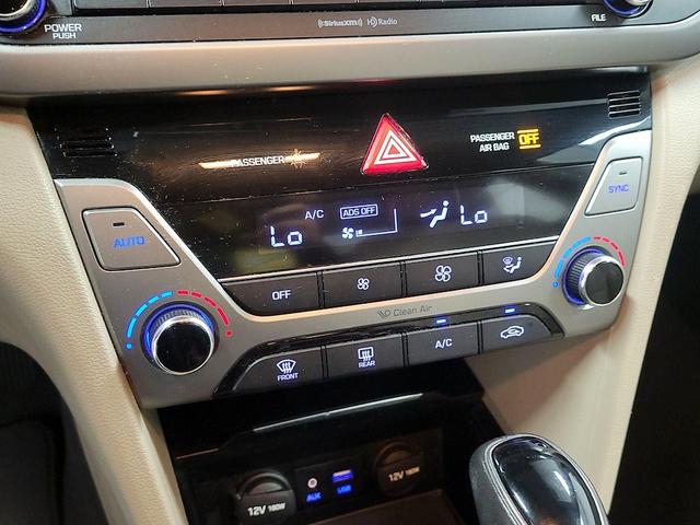 Photo of 2017 Gold Hyundai ELANTRA
