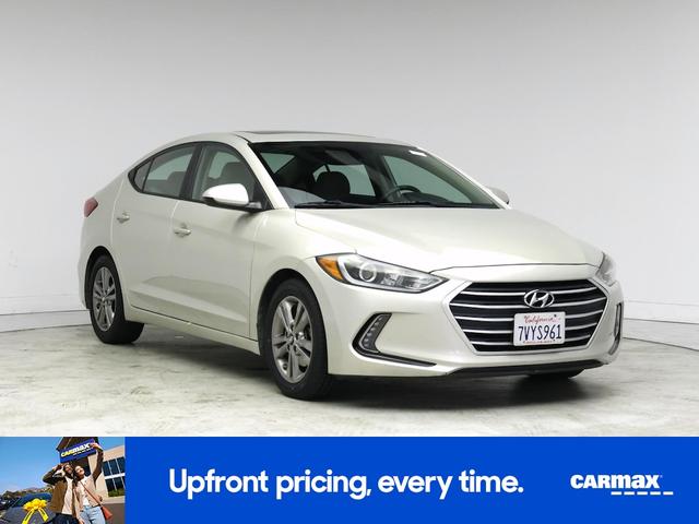Photo of 2017 Gold Hyundai ELANTRA