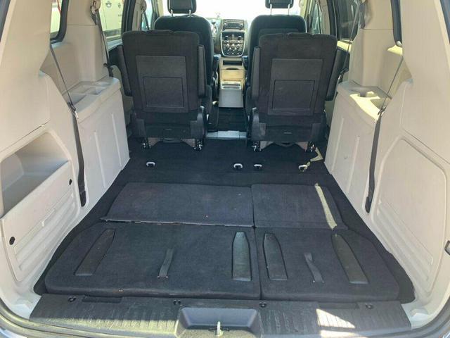 Photo of 2014 Billet Silver Metallic Clearcoat Dodge Grand Caravan
