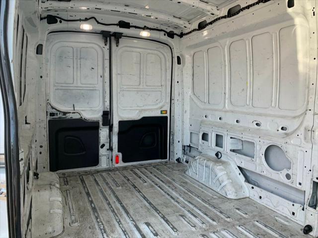 Photo of 2020 Oxford White Ford Transit-250