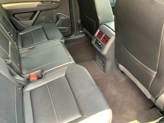 Photo of 2021 Pacific Blue Metallic Volkswagen Atlas