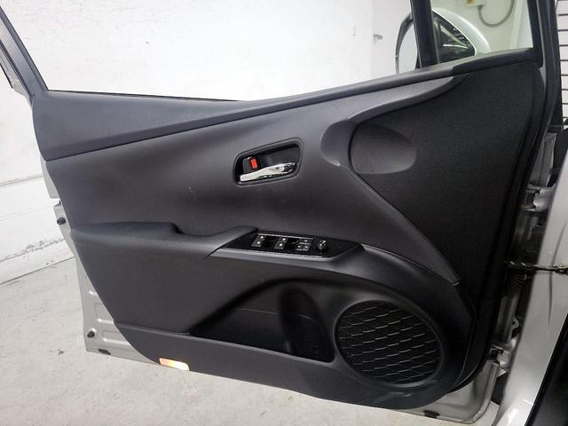 Photo of 2017 Silver Toyota Prius