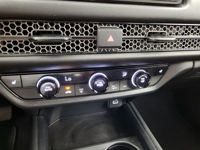 Photo of 2024 White Honda HR-V