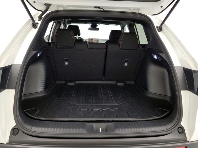 Photo of 2024 White Honda HR-V