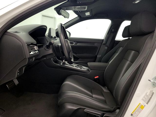 Photo of 2023 White Honda Civic