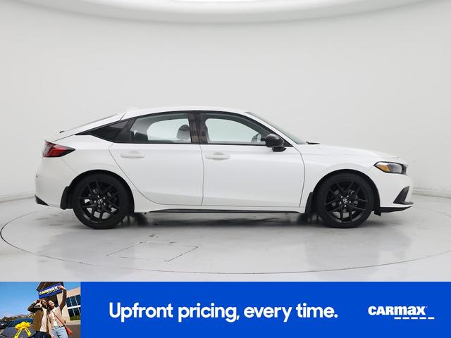 Photo of 2023 White Honda Civic