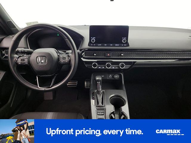Photo of 2023 White Honda Civic