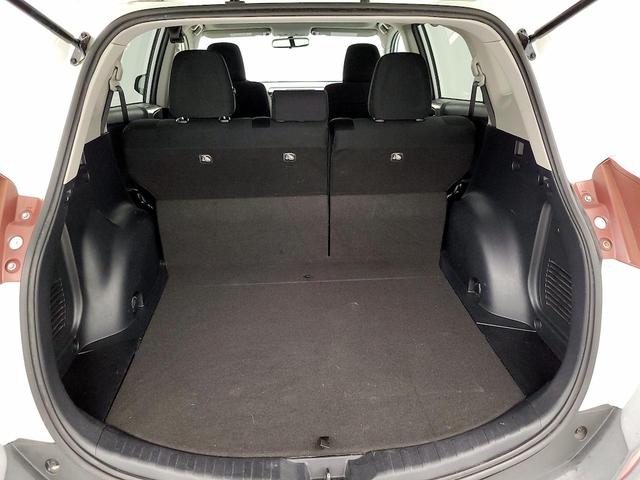 Photo of 2014 White Toyota RAV4