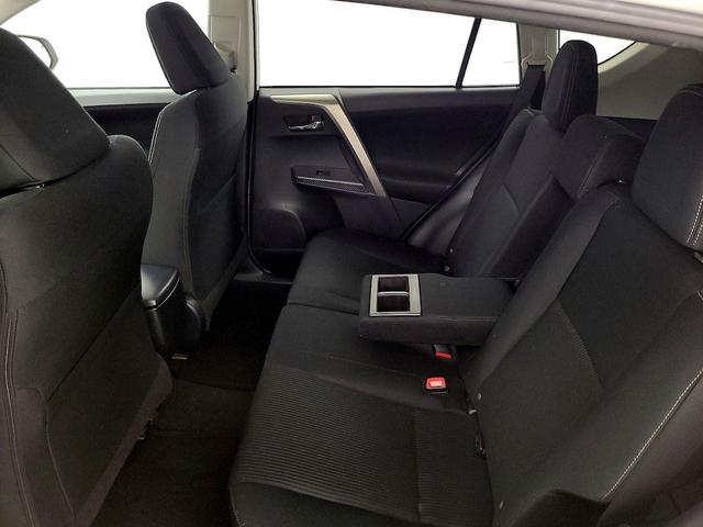 Photo of 2014 White Toyota RAV4