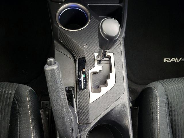 Photo of 2014 White Toyota RAV4