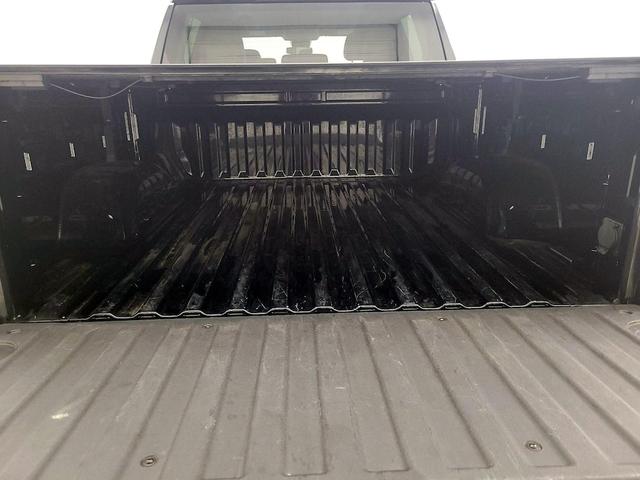 Photo of 2022 Black Chevrolet Silverado 1500