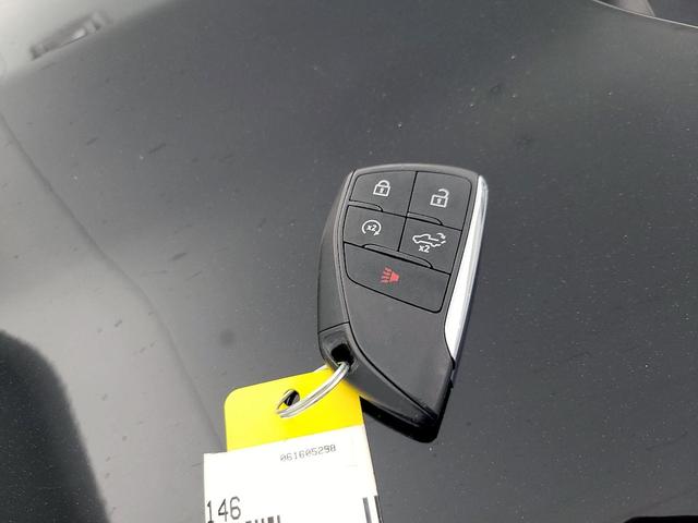 Photo of 2022 Black Chevrolet Silverado 1500