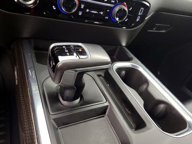 Photo of 2022 Black Chevrolet Silverado 1500
