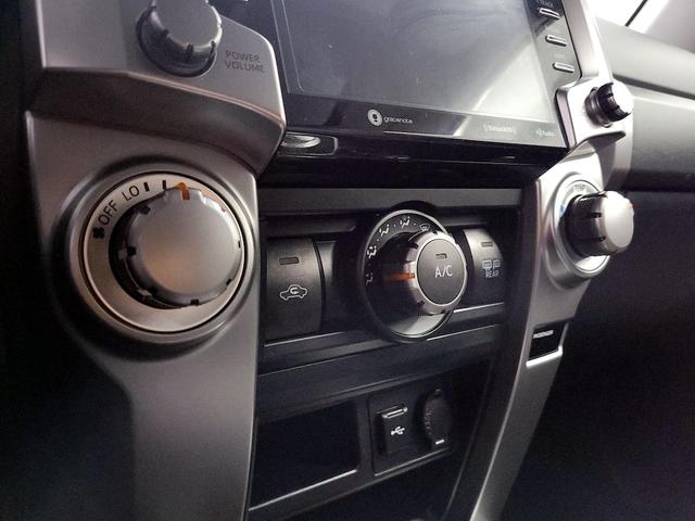 Photo of 2023 White Toyota 4Runner