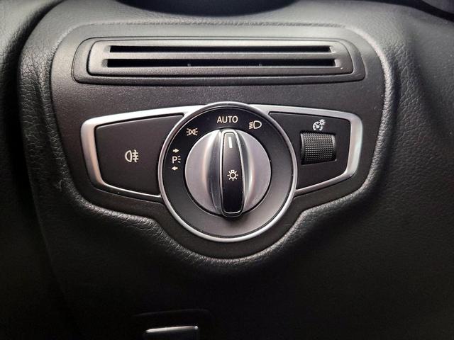 Photo of 2019 White Mercedes-Benz GLC 300