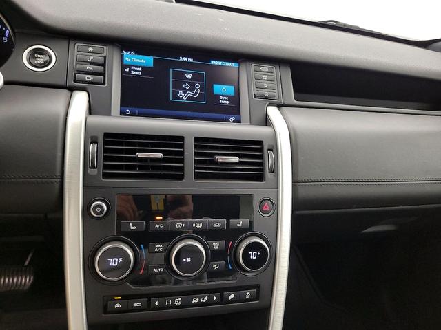 Photo of 2015 White Land Rover Discovery Sport