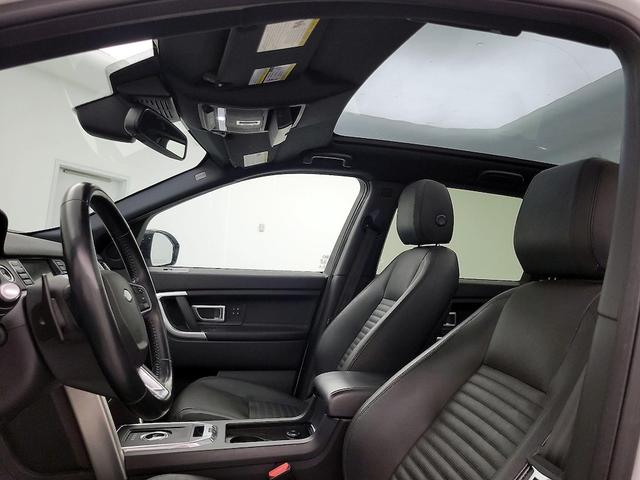 Photo of 2015 White Land Rover Discovery Sport