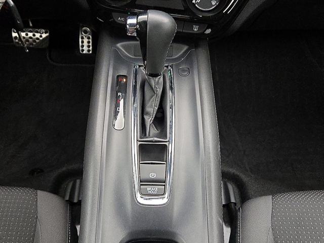 Photo of 2022 White Honda HR-V