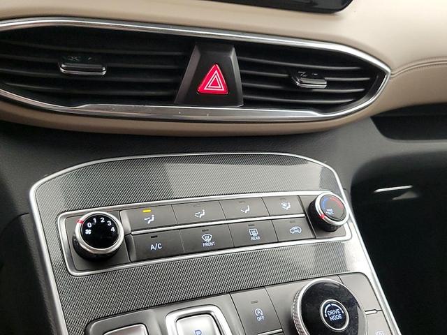 Photo of 2022 White Hyundai SANTA FE