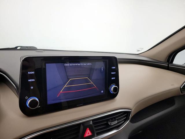 Photo of 2022 White Hyundai SANTA FE