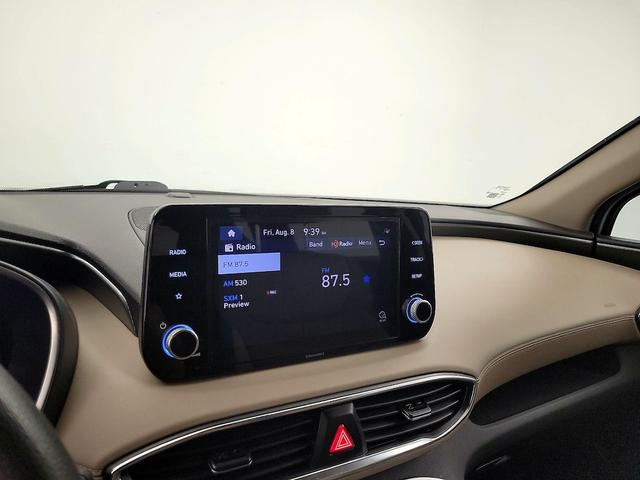 Photo of 2022 White Hyundai SANTA FE
