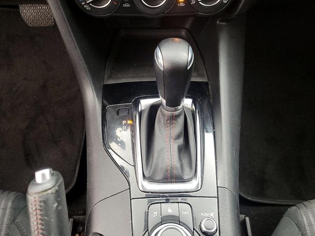 Photo of 2016 Red Mazda Mazda3