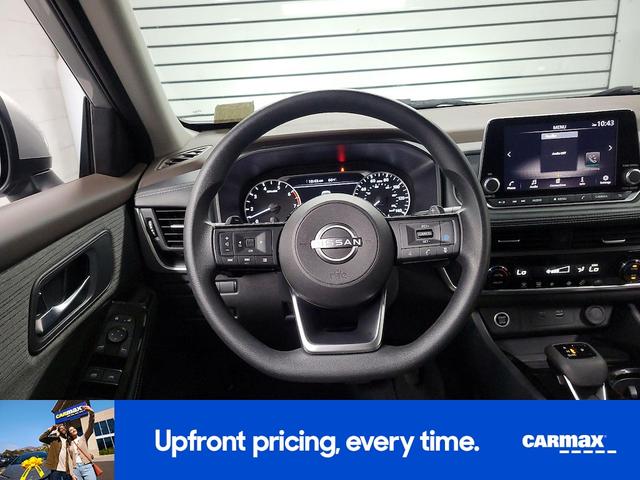 Photo of 2023 Gray Nissan Rogue