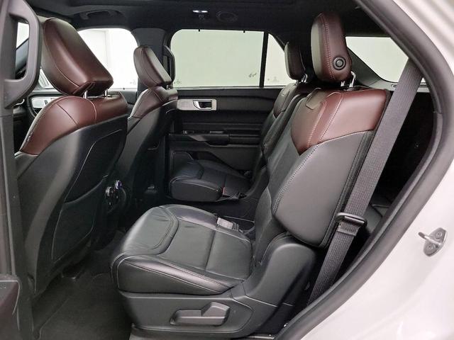 Photo of 2020 White Ford Explorer