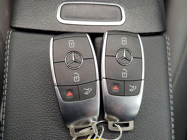Photo of 2021 Black Mercedes-Benz GLA 250