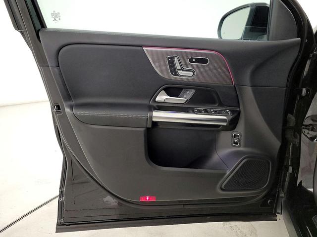 Photo of 2021 Black Mercedes-Benz GLA 250