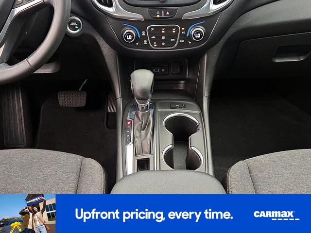 Photo of 2022 White Chevrolet Equinox