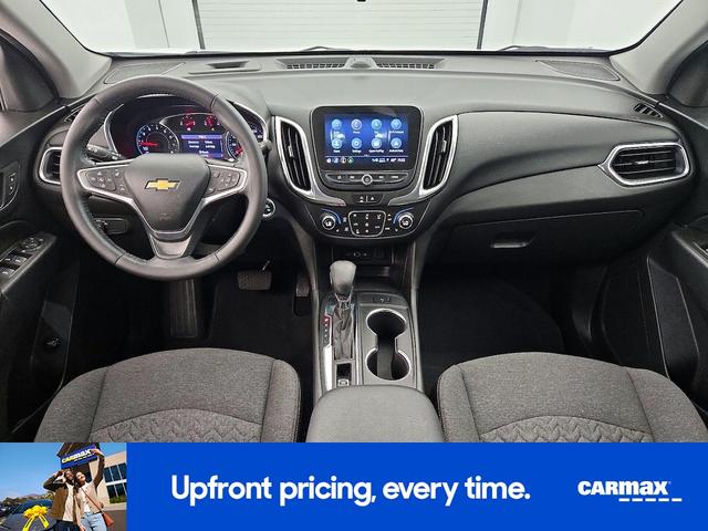 Photo of 2022 White Chevrolet Equinox