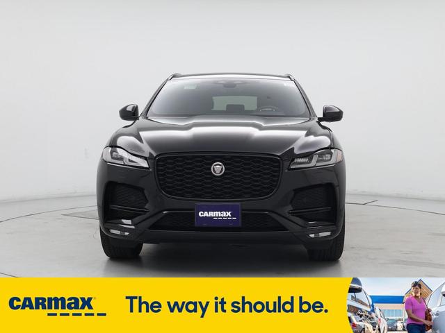 Photo of 2023 Black Jaguar F-PACE