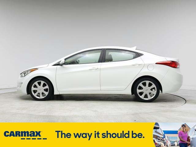 Photo of 2013 White Hyundai ELANTRA