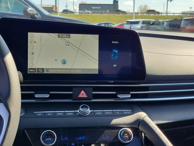 Photo of 2025 Black Hyundai ELANTRA
