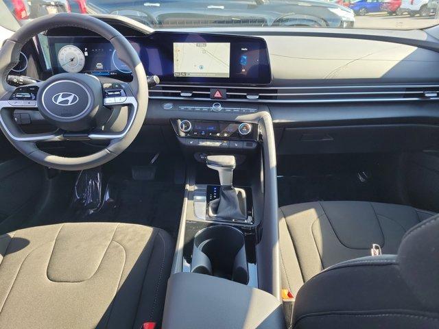 Photo of 2025 Black Hyundai ELANTRA