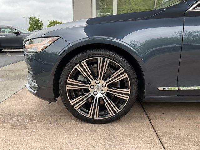 Photo of 2023 Blue Volvo S90