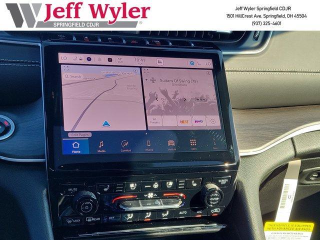 Photo of 2025 Diamond Black Jeep Grand Cherokee