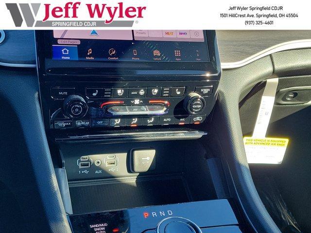 Photo of 2025 Diamond Black Jeep Grand Cherokee
