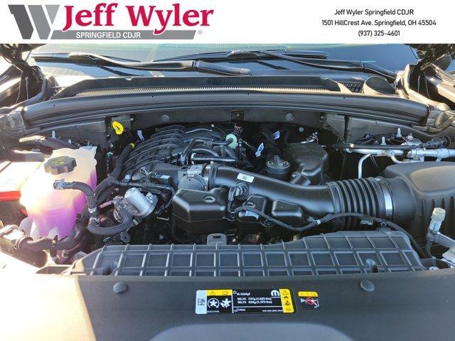 Photo of 2025 Diamond Black Jeep Grand Cherokee