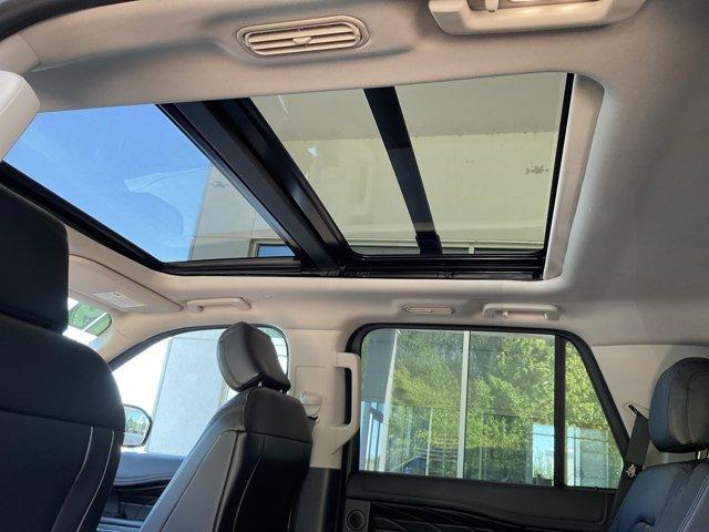 Photo of 2019 Magnetic Ford Expedition