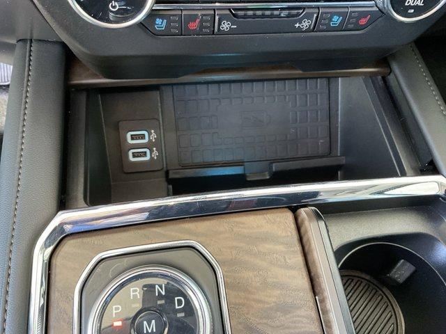 Photo of 2019 Magnetic Ford Expedition