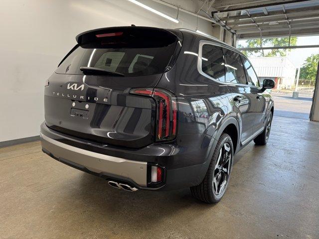 Photo of 2025 Metal Kia Telluride