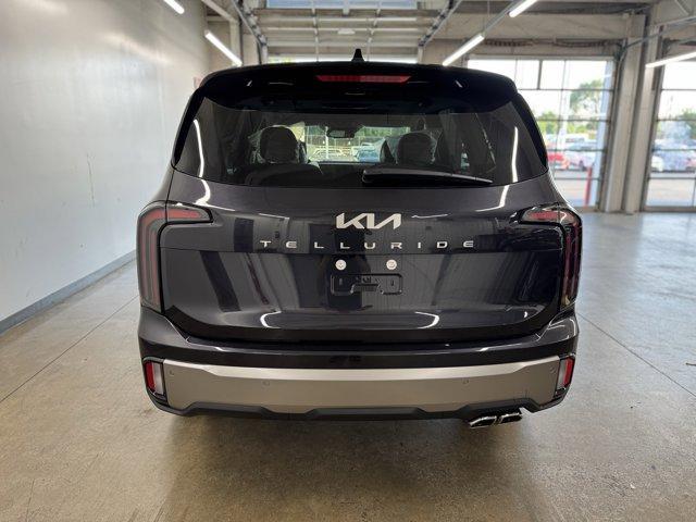 Photo of 2025 Metal Kia Telluride